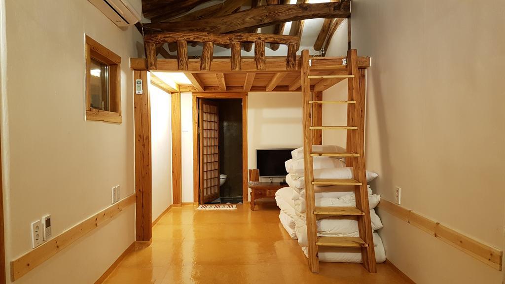 Ohnewwall Guesthouse Jeonju Esterno foto