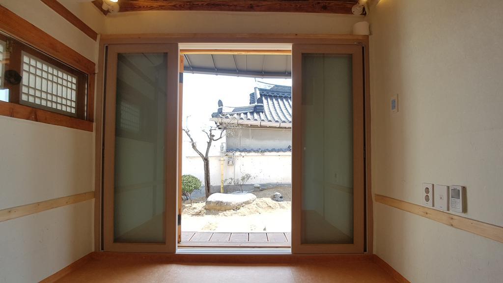Ohnewwall Guesthouse Jeonju Esterno foto