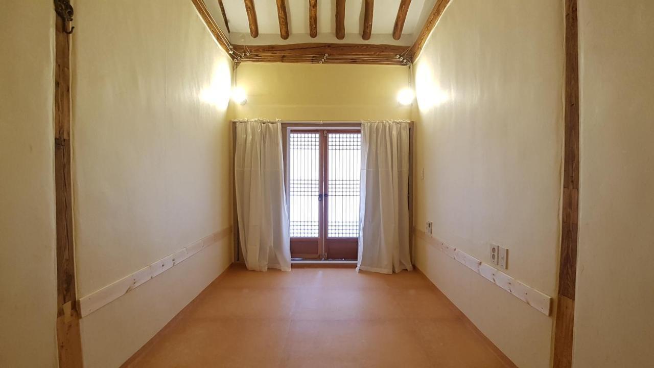 Ohnewwall Guesthouse Jeonju Esterno foto